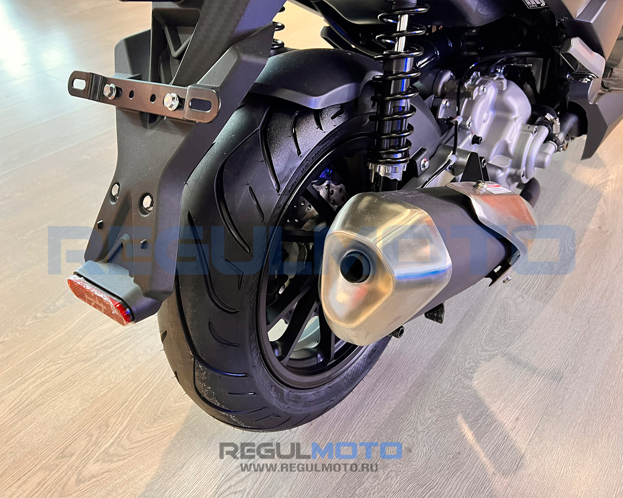 Скутер Regulmoto ELEMENT 300CC 4T (LJ300T-18) EFI