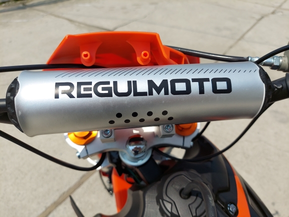 Питбайк Regulmoto SPITFIRE 17/14 PRO, 140сс