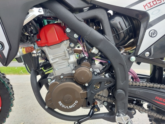 Мотоцикл Regulmoto CR-Z 300