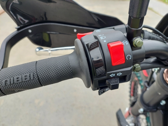 Мотоцикл Regulmoto CR-Z 300