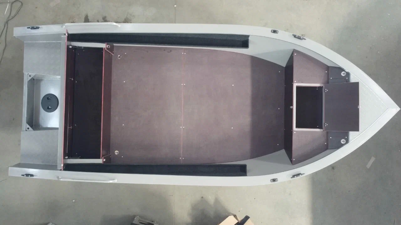 Алюминиевая моторная лодка «ТРИЕРА 390 Румпель» (Комплектация СТАРТ)